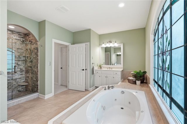 312 Aberdeen Lane, Aurora, OH 44202