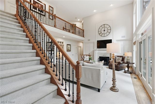 312 Aberdeen Lane, Aurora, OH 44202