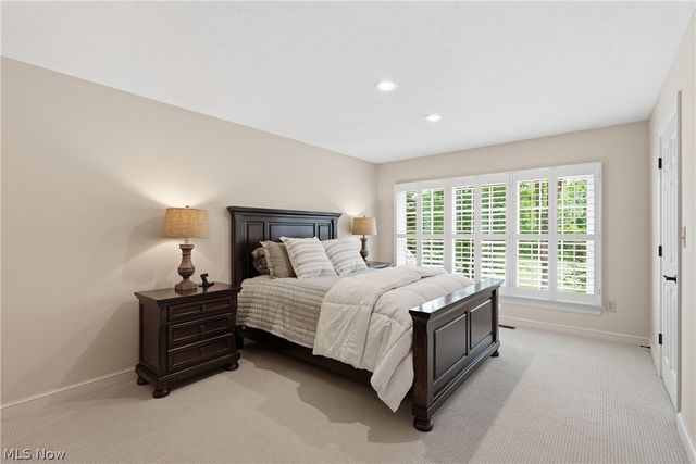 312 Aberdeen Lane, Aurora, OH 44202