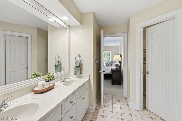 312 Aberdeen Lane, Aurora, OH 44202