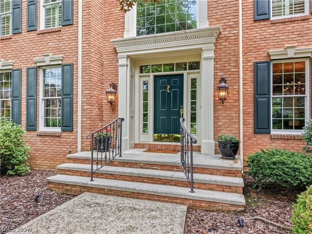 312 Aberdeen Lane, Aurora, OH 44202