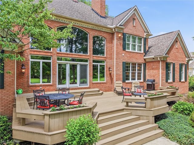 312 Aberdeen Lane, Aurora, OH 44202