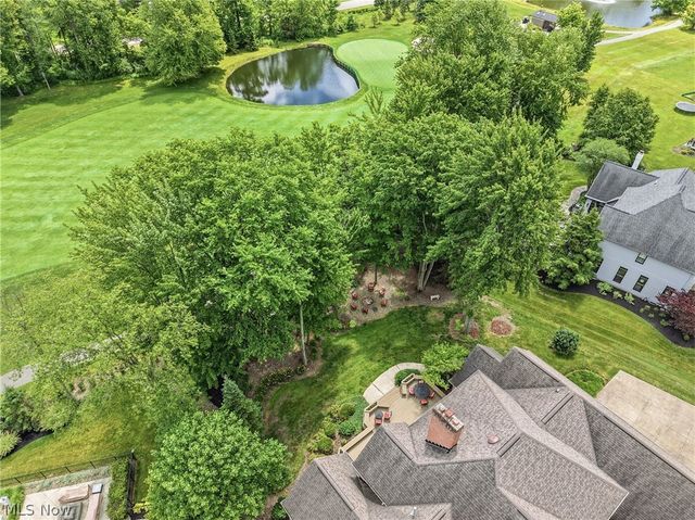 312 Aberdeen Lane, Aurora, OH 44202