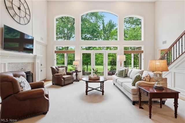 312 Aberdeen Lane, Aurora, OH 44202