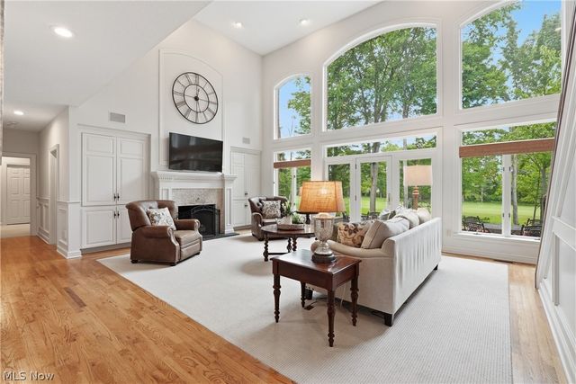 312 Aberdeen Lane, Aurora, OH 44202