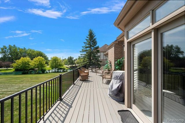 63142 Turnberry Way, Washington, MI 48095