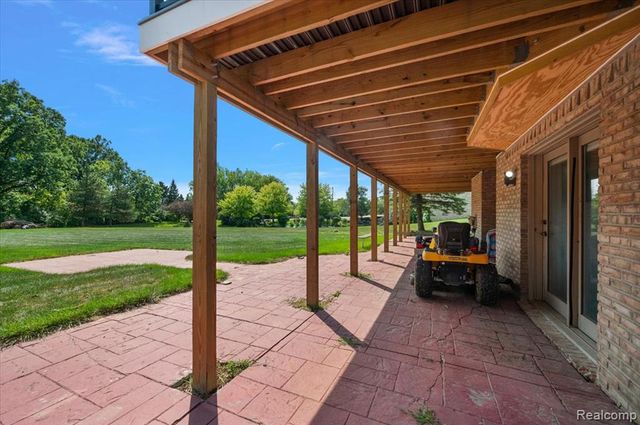 63142 Turnberry Way, Washington, MI 48095