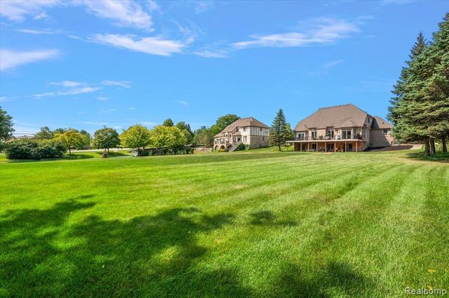 63142 Turnberry Way, Washington, MI 48095
