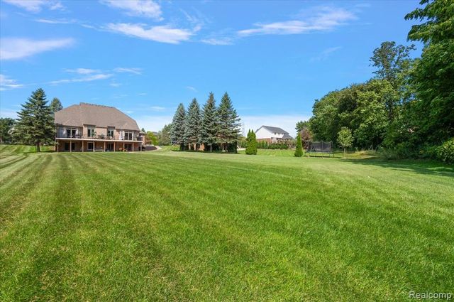 63142 Turnberry Way, Washington, MI 48095
