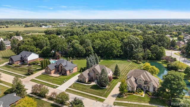 63142 Turnberry Way, Washington, MI 48095