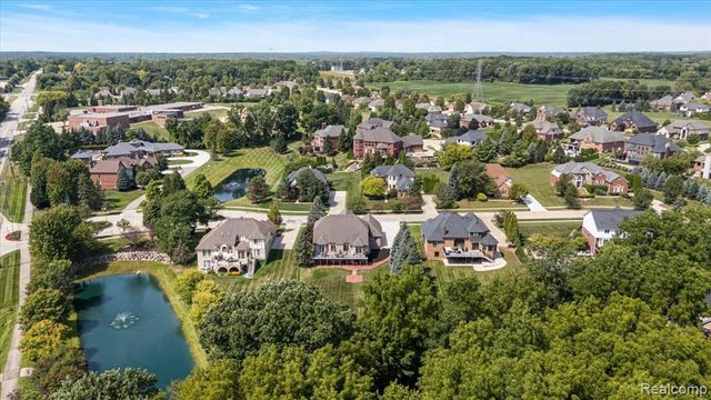 63142 Turnberry Way, Washington, MI 48095