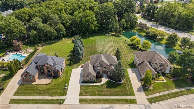 63142 Turnberry Way, Washington, MI 48095