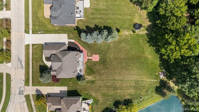 63142 Turnberry Way, Washington, MI 48095