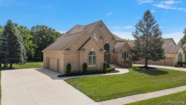 63142 Turnberry Way, Washington, MI 48095