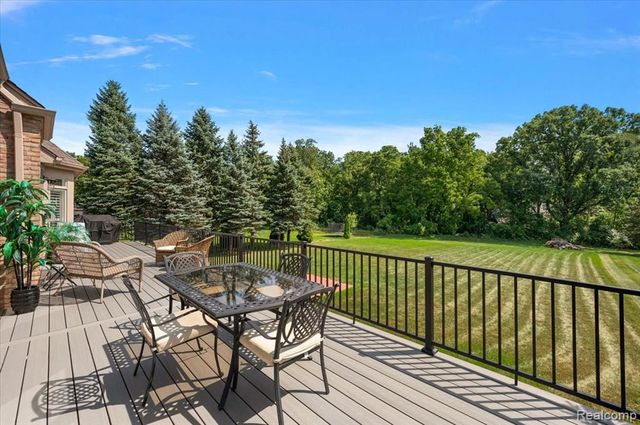 63142 Turnberry Way, Washington, MI 48095