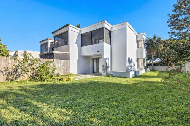 12702 Peconic Court, Wellington, FL 33414