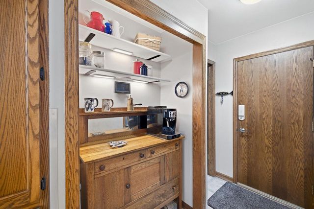 S44W23627 Amy James DRIVE, Waukesha, WI 53189