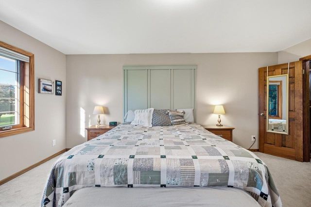 S44W23627 Amy James DRIVE, Waukesha, WI 53189