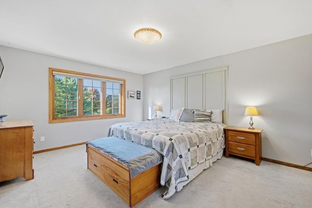 S44W23627 Amy James DRIVE, Waukesha, WI 53189