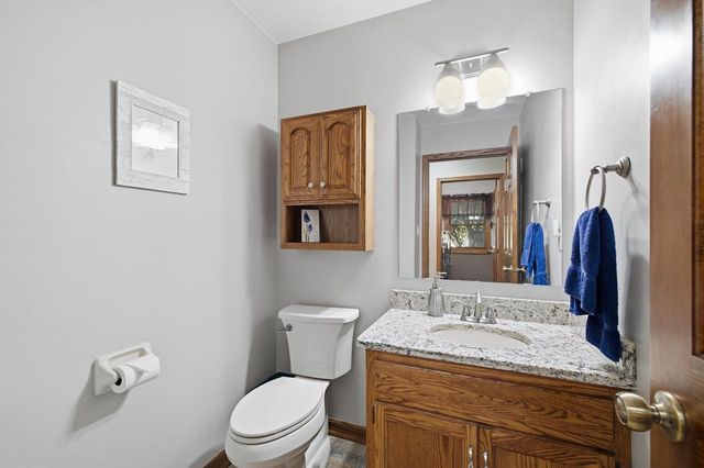 S44W23627 Amy James DRIVE, Waukesha, WI 53189