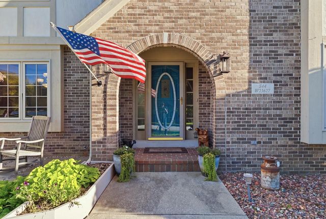 S44W23627 Amy James DRIVE, Waukesha, WI 53189