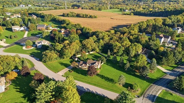 S44W23627 Amy James DRIVE, Waukesha, WI 53189