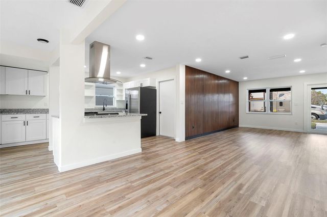 4216 NIMONS STREET, Orlando, FL 32811