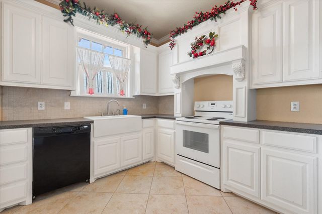 2001 N Main Street, Tahoka, TX 79373
