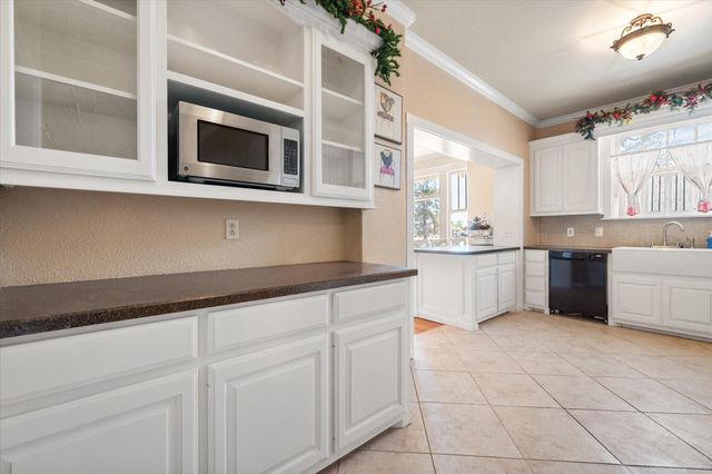 2001 N Main Street, Tahoka, TX 79373