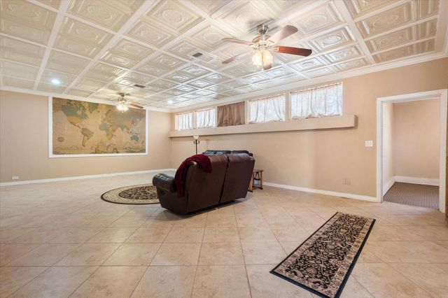 2001 N Main Street, Tahoka, TX 79373