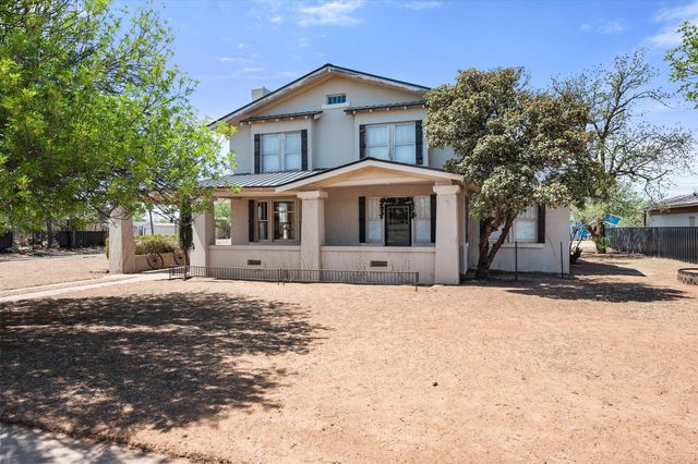 2001 N Main Street, Tahoka, TX 79373