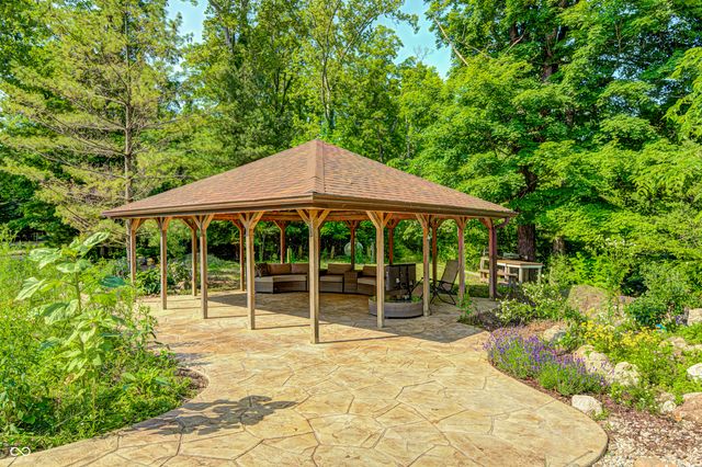 9600 N 500 E, Pendleton, IN 46064