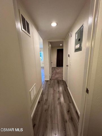 1342 E Hillcrest Drive 17, Thousand Oaks, CA 91362