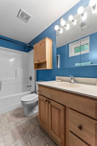 1405 16th Street NW, New Brighton, MN 55112