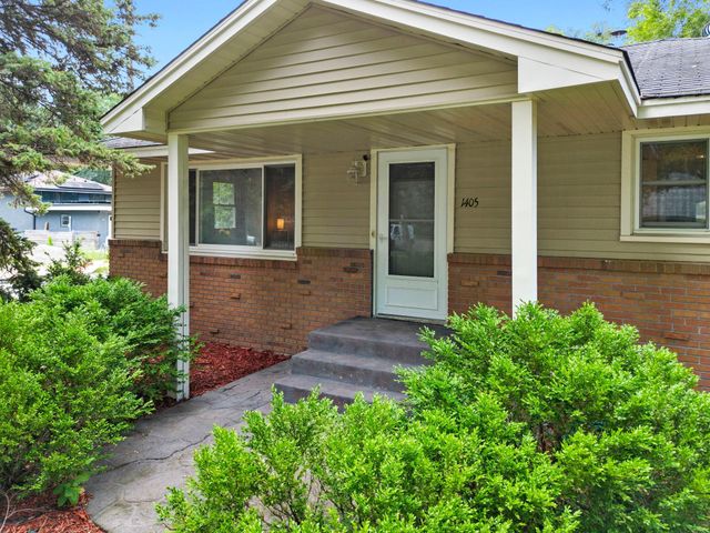 1405 16th Street NW, New Brighton, MN 55112