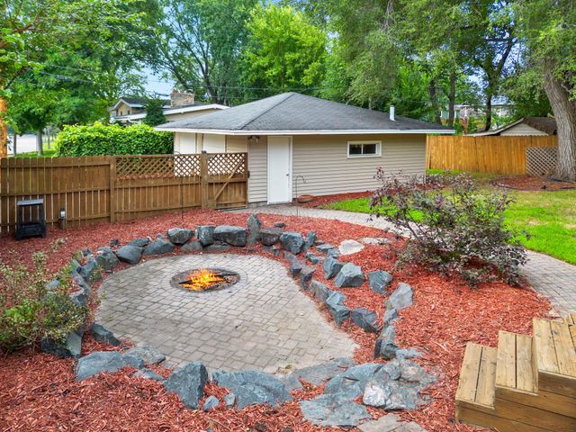 1405 16th Street NW, New Brighton, MN 55112