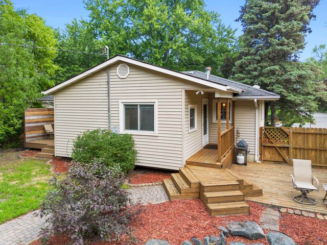 1405 16th Street NW, New Brighton, MN 55112