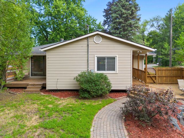 1405 16th Street NW, New Brighton, MN 55112