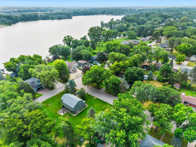 1405 16th Street NW, New Brighton, MN 55112