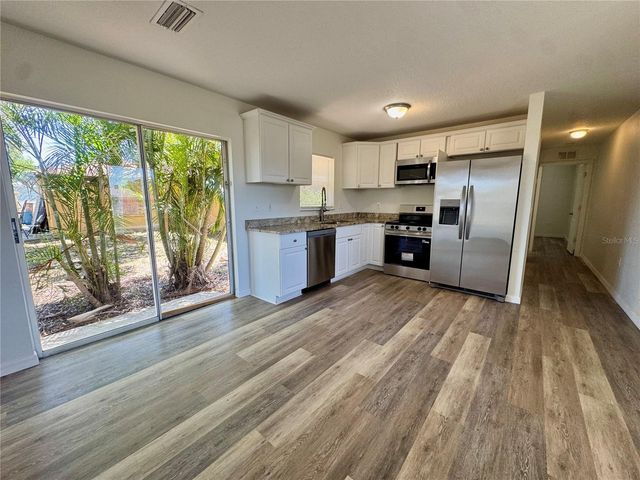 307 27TH STREET E, Palmetto, FL 34221