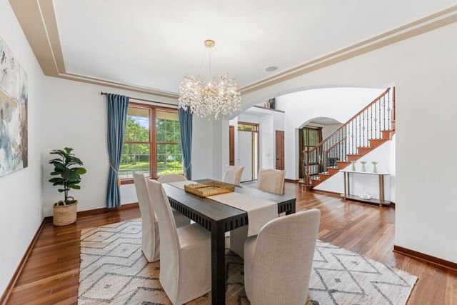 9160 Gateway Lane, Eden Prairie, MN 55347