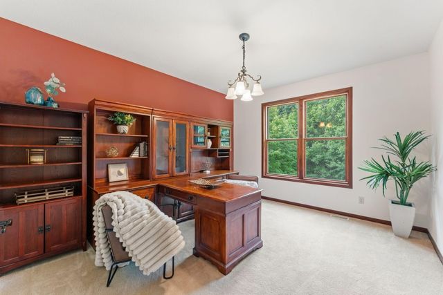 9160 Gateway Lane, Eden Prairie, MN 55347