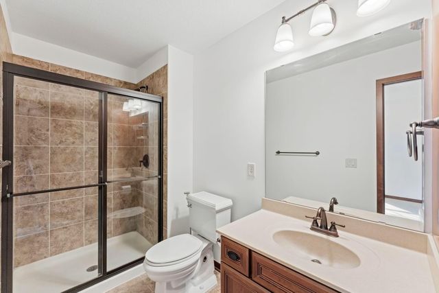 9160 Gateway Lane, Eden Prairie, MN 55347