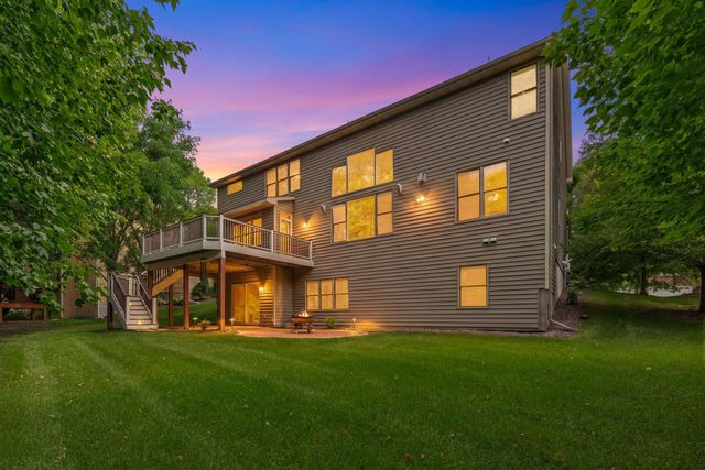 9160 Gateway Lane, Eden Prairie, MN 55347
