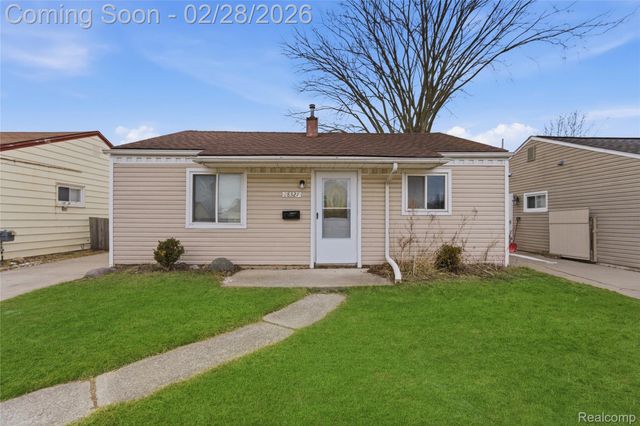 28327 Rosemont Street, Roseville, MI 48066