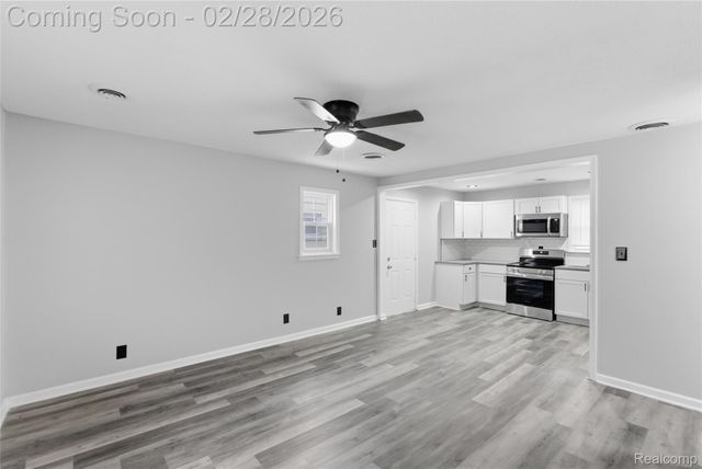 28327 Rosemont Street, Roseville, MI 48066