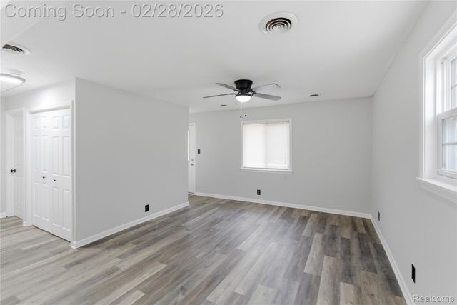 28327 Rosemont Street, Roseville, MI 48066