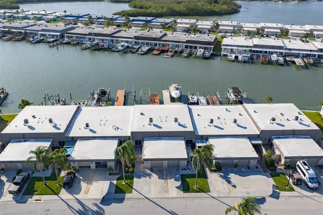 574 BOCA CIEGA POINT BOULEVARD N 2205, St Petersburg, FL 33708