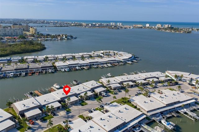 574 BOCA CIEGA POINT BOULEVARD N 2205, St Petersburg, FL 33708