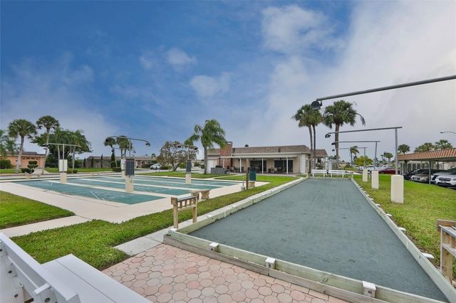 574 BOCA CIEGA POINT BOULEVARD N 2205, St Petersburg, FL 33708